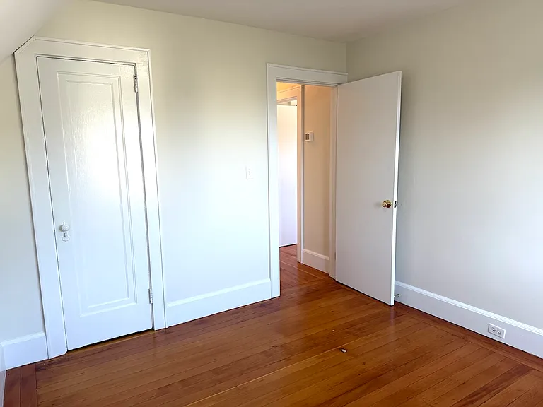 34 Caswell Ave — Photo 11
