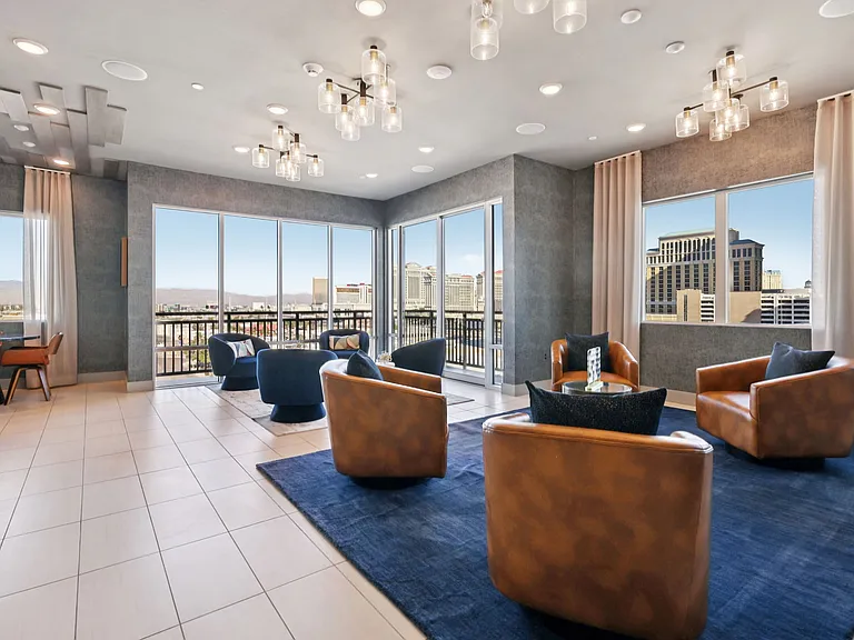 Lura Vegas Apartments — Photo 68