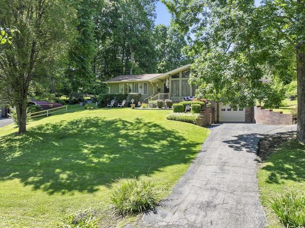 1511 Mountain View Ave E, Big Stone Gap, VA 24219