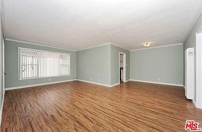 4th image of 1114 S Sherbourne Dr