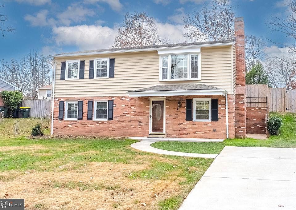 1st image of 13715 Smallwood Ct