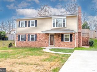 13715 Smallwood Ct, Chantilly, VA 20151