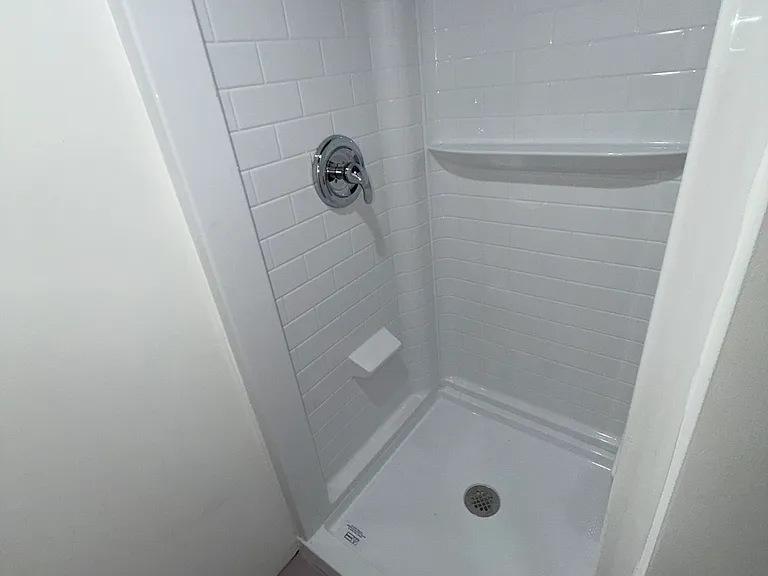 324 E Cedar St — Photo 16