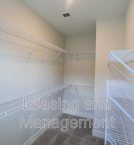 111 Crimson St — Photo 14