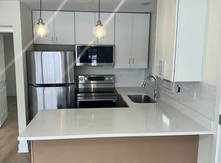 6123 N Ravenswood Ave, Chicago, IL 60660