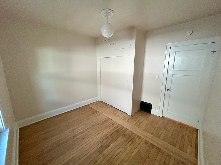 2447 N Bremen St — Photo 9