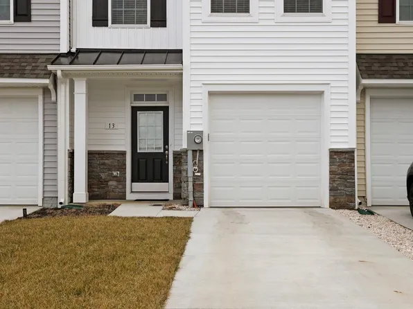13 Billau Pl, Bunker Hill, WV 25413