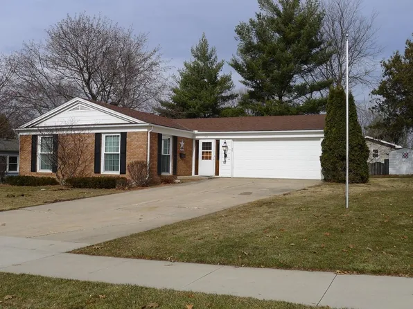 715 1st Ave, Charles City, IA 50616