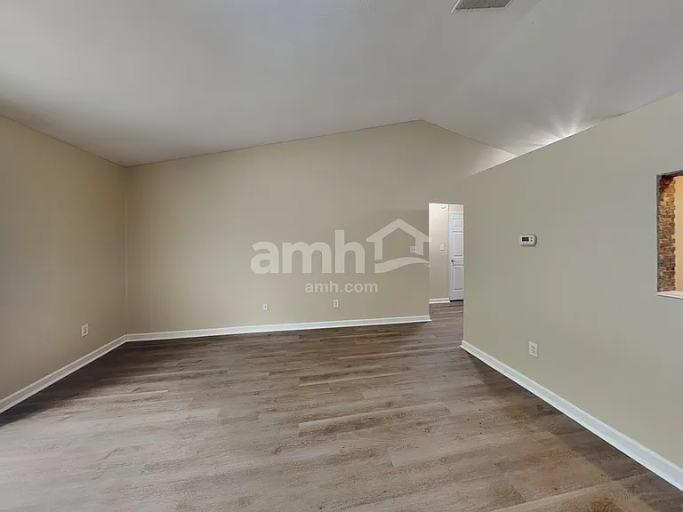 2438 Pinebark Dr — Photo 5