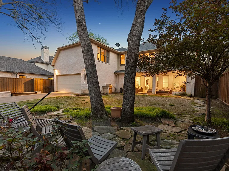 6815 Park Ln — Photo 23