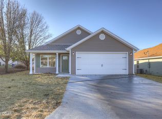 604 N Ball St, Webb City, MO 64870