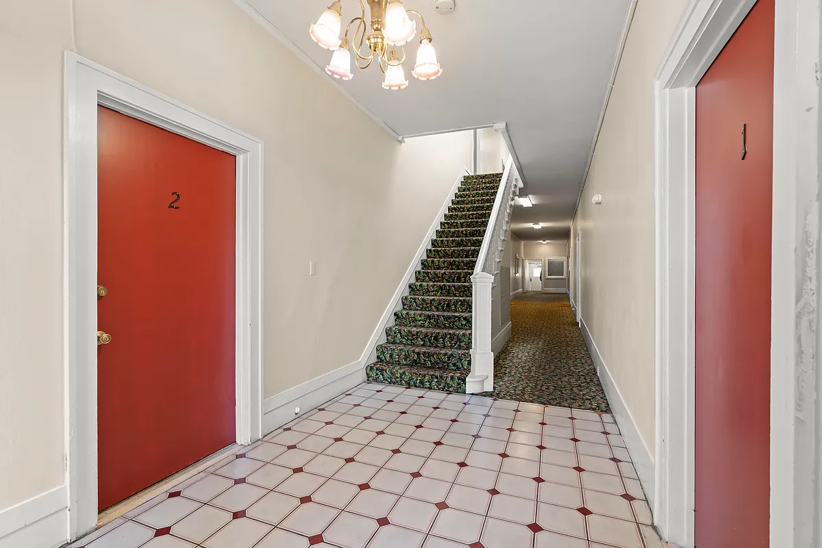 Building Photo - 59 S 5th St #8