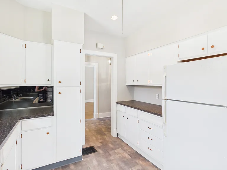 2044 Douglass Blvd #2 — Photo 16