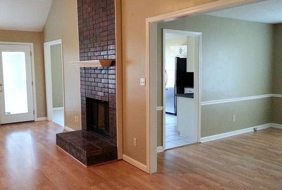 Living Room / Dining Room