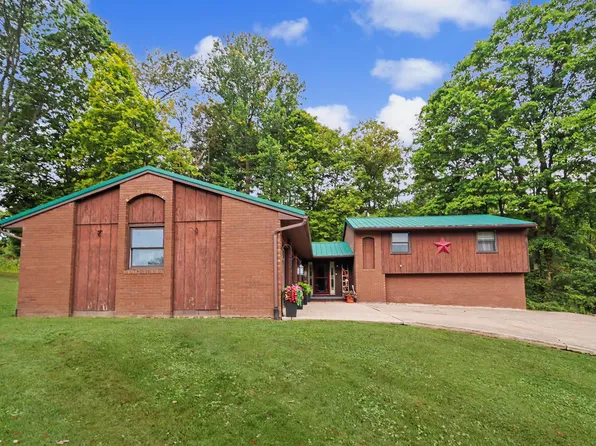 1442 Harlan Rd, Lucas, OH 44843