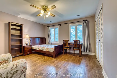 37 Allangrove Cres #2 Photo 1