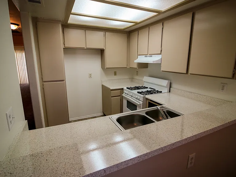 2 bedroom 2 bath apartment in Perris — Photo 24