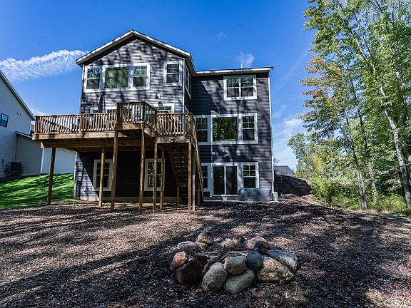 3rd image of 1866 Stratford Ln NW