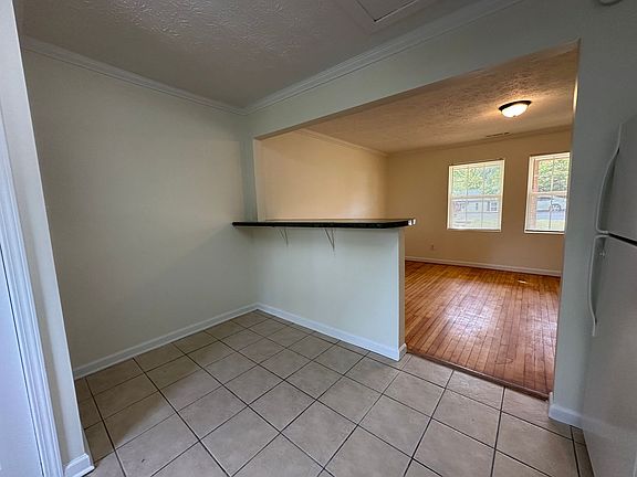2nd image of 379 Robertsville Rd