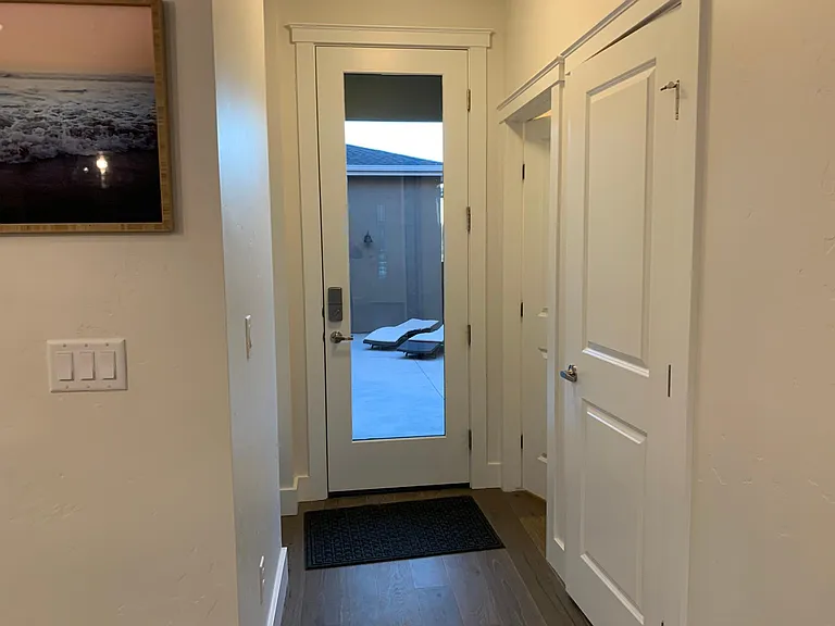 4343 E Parkcenter Blvd — Photo 16