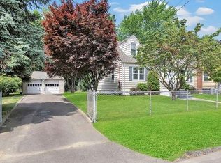 145 Edgewood St, Stratford, CT 06615