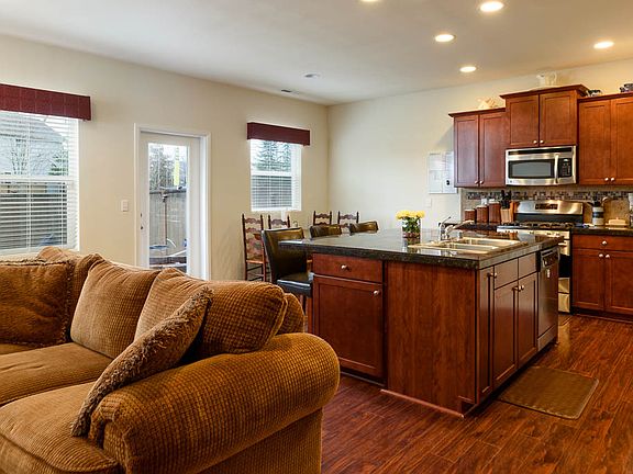 4th image of 7921 152nd Street Ct E