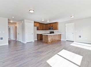 875 N Pershing St #1, Mount Angel, OR 97362