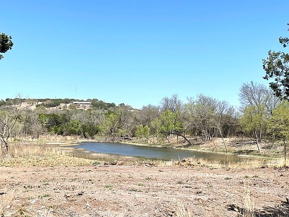 5th image of 1506 Hidden Acres Rd
