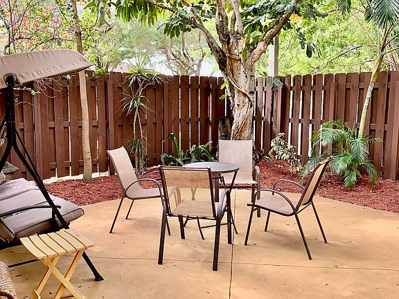 4th image of 8115 SW 24 Th St #27d