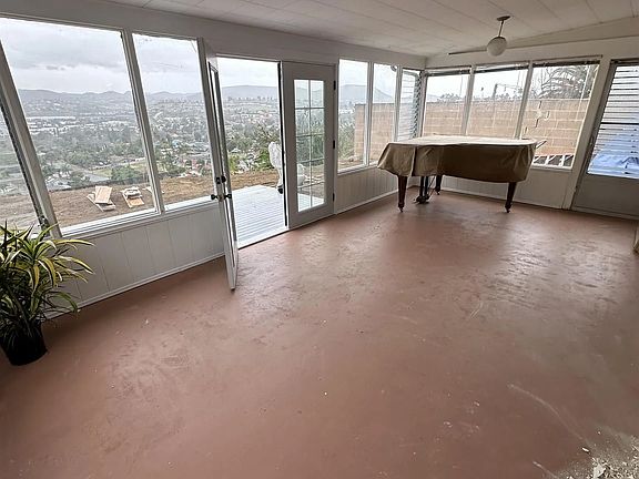 5th image of 3246 Grand Ave