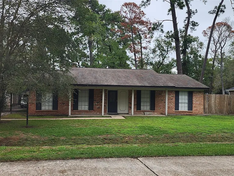 2110 Eagle Point Rd — Photo 1