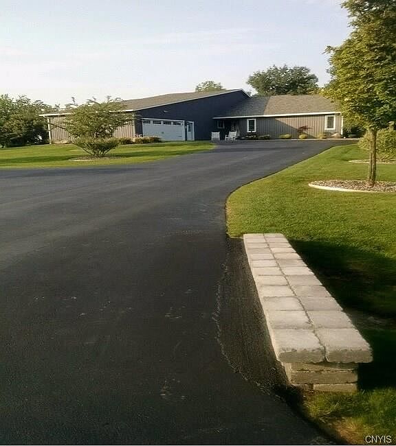 1st image of 4407 Hawthorne Dr