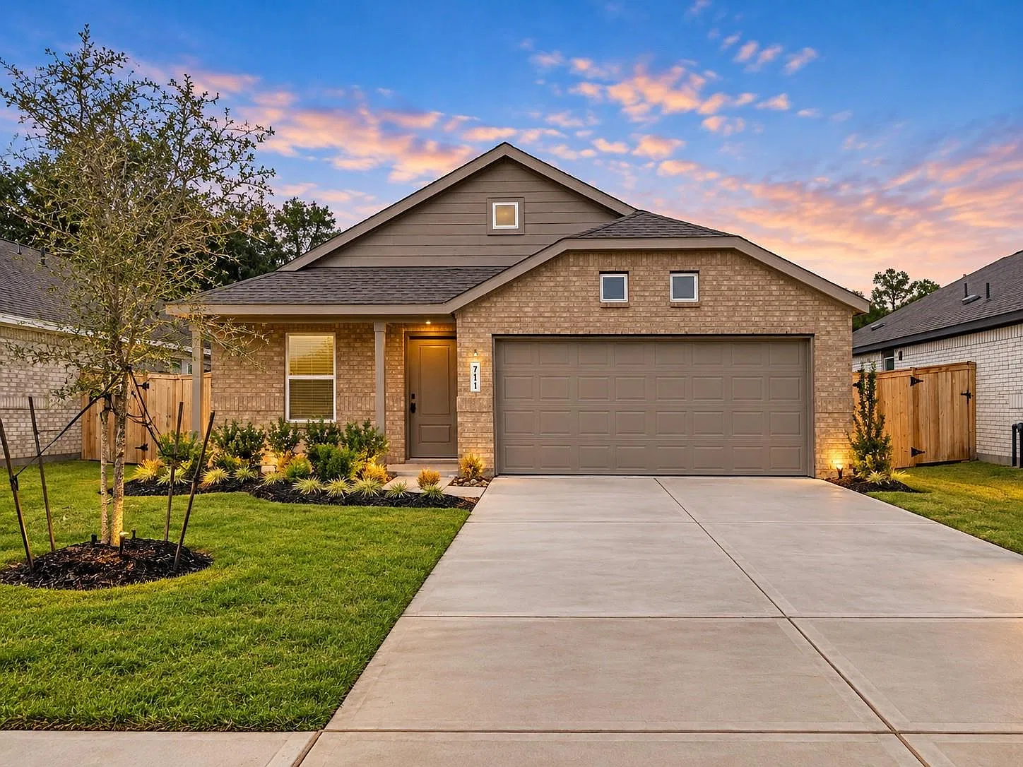 3 bed, 2.0 bath, 1522 sqft, $1,695 — Photo 1