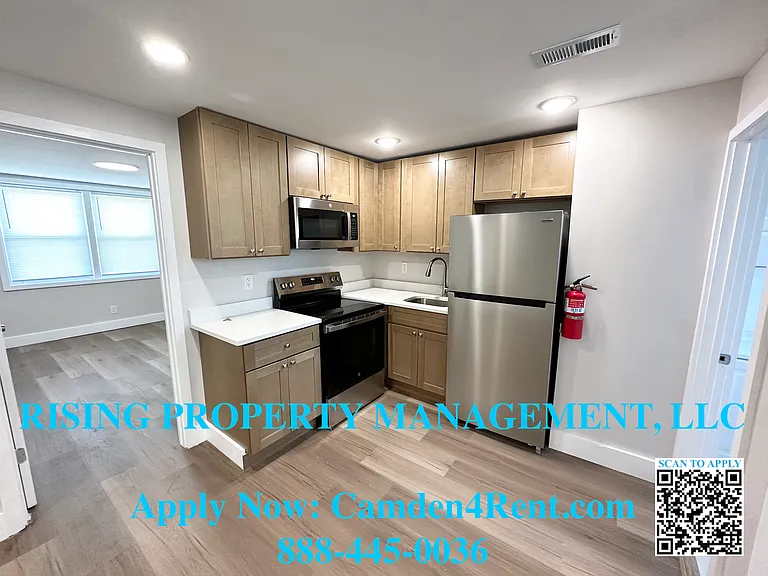 1566 Bradley Ave — Photo 20