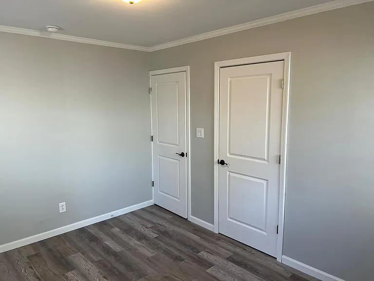 207 Herbert St — Photo 13