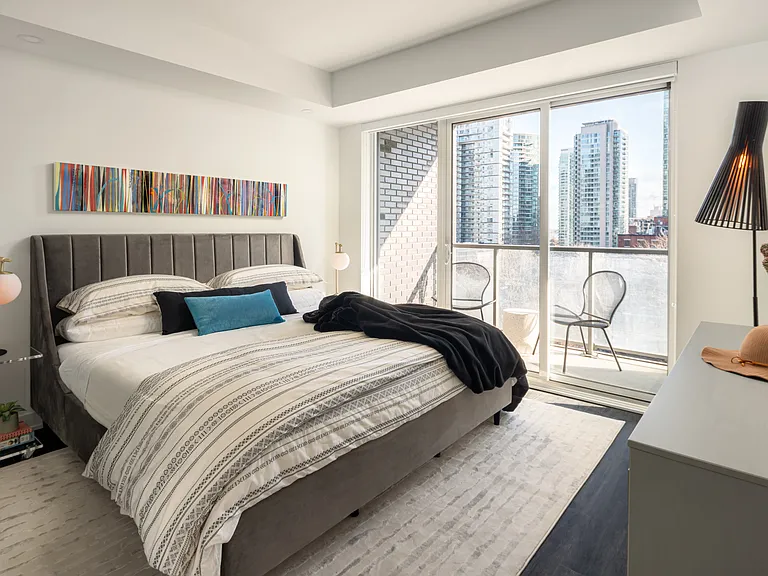 57 Spadina Ave — Photo 15