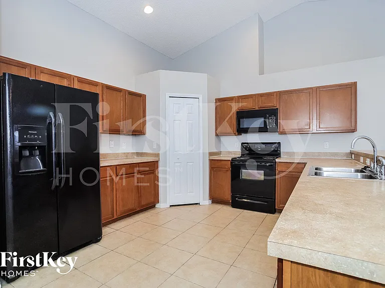 310 Puffer Ct — Photo 7