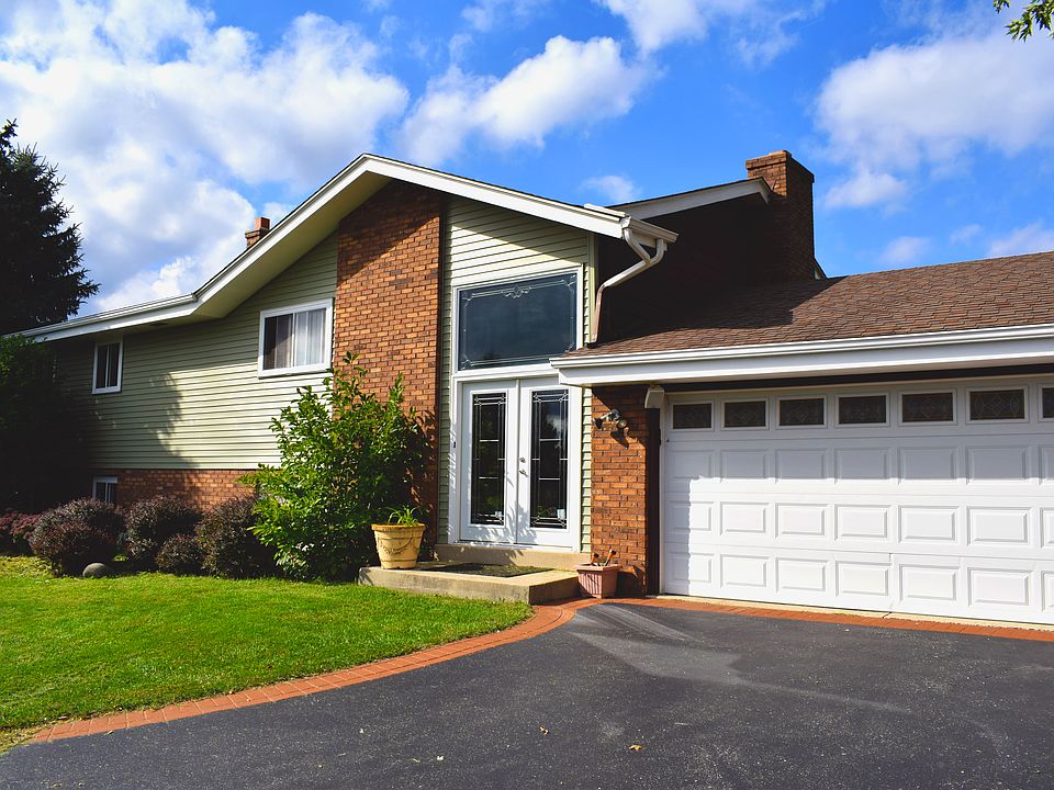 1st image of N57W26500 Mountain Meadows Dr