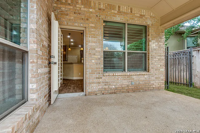 110 Evans Oak Ln — Photo 24