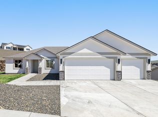2903 S Osborne St, Kennewick, WA 99338