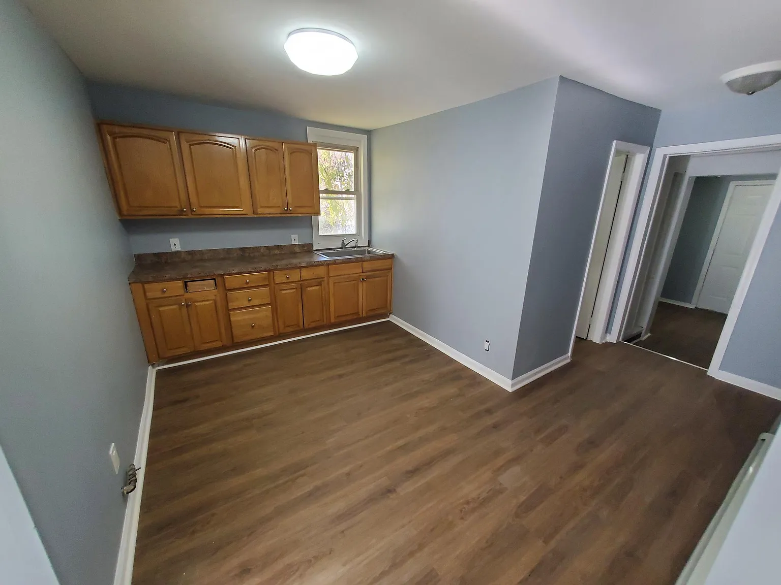 16 Amity St — Photo 3