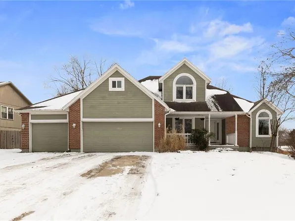 1519 Colt Cir, Raymore, MO 64083