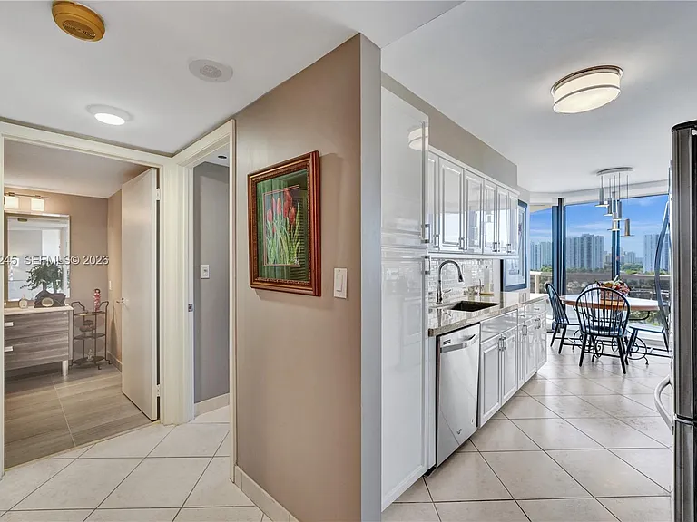 3600 Yacht Club Dr #904 — Photo 30
