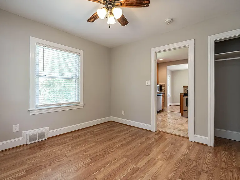 205 Delway St #B — Photo 8