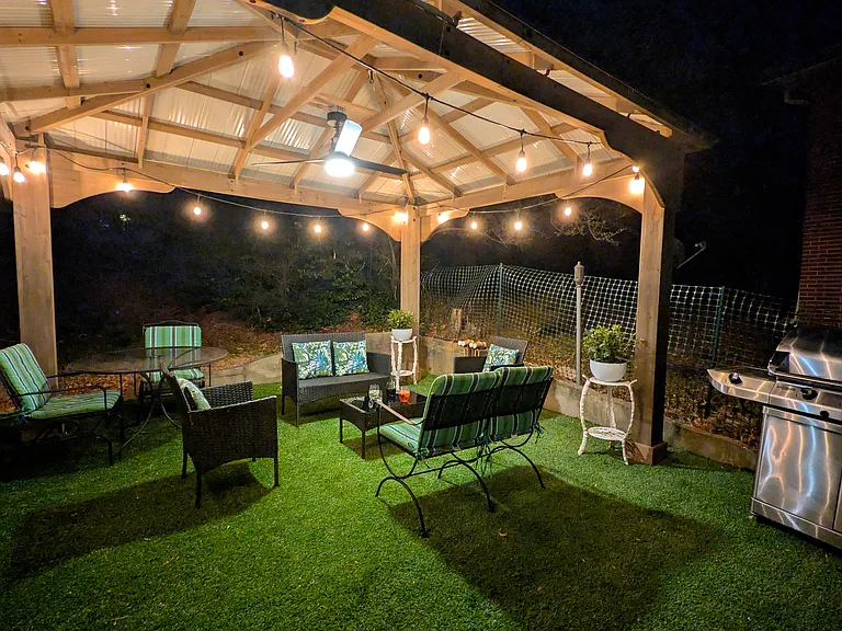 831 Parkway Dr SE — Photo 24