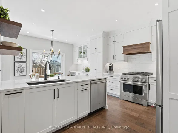 441 Stonehenge Dr #40, Ancaster, ON L9K 0B1