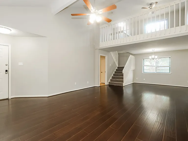 10015 Waving Fields Dr — Photo 5