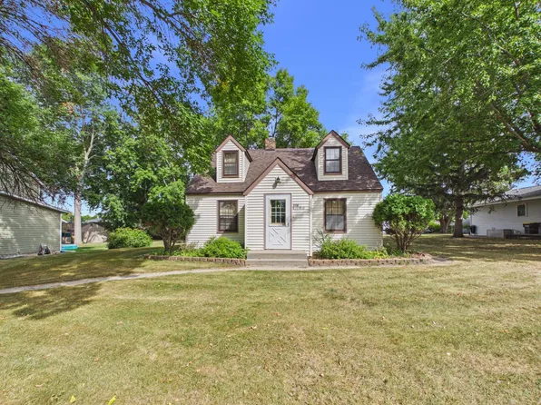 106 E 3rd St, Starbuck, MN 56381