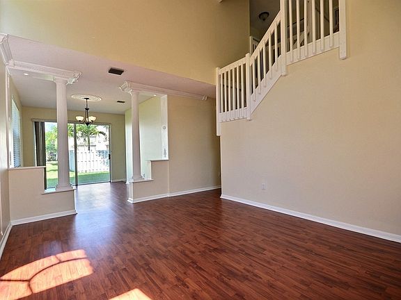 4th image of 1502 NW 157th Ave