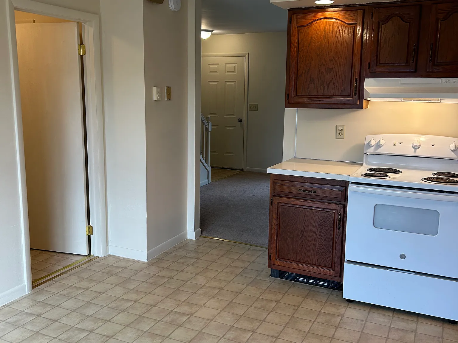 2 bed, 1.5 bath, 1040 sqft, $1,350 — Photo 4
